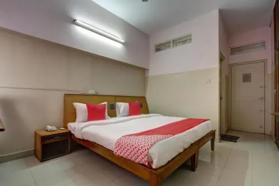 OYO 17211 Maharaja Regency