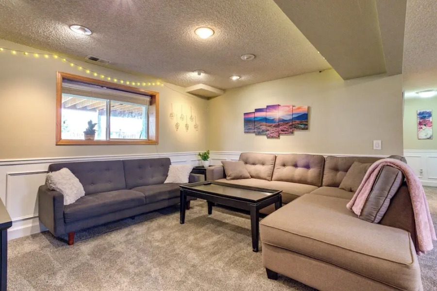 Furnished Deck + Fire Pit: Thornton Family Retreat