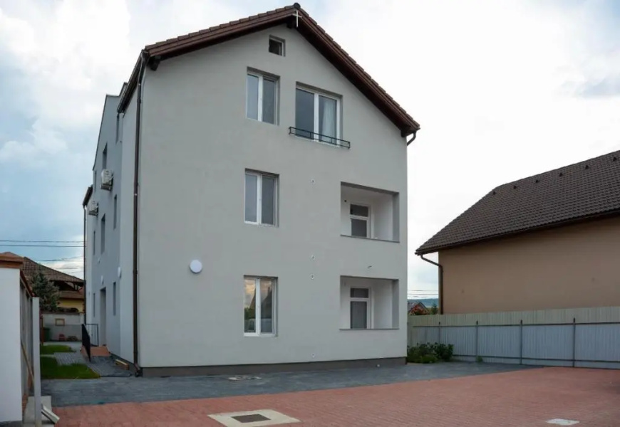 Solomon Apartments ap 2