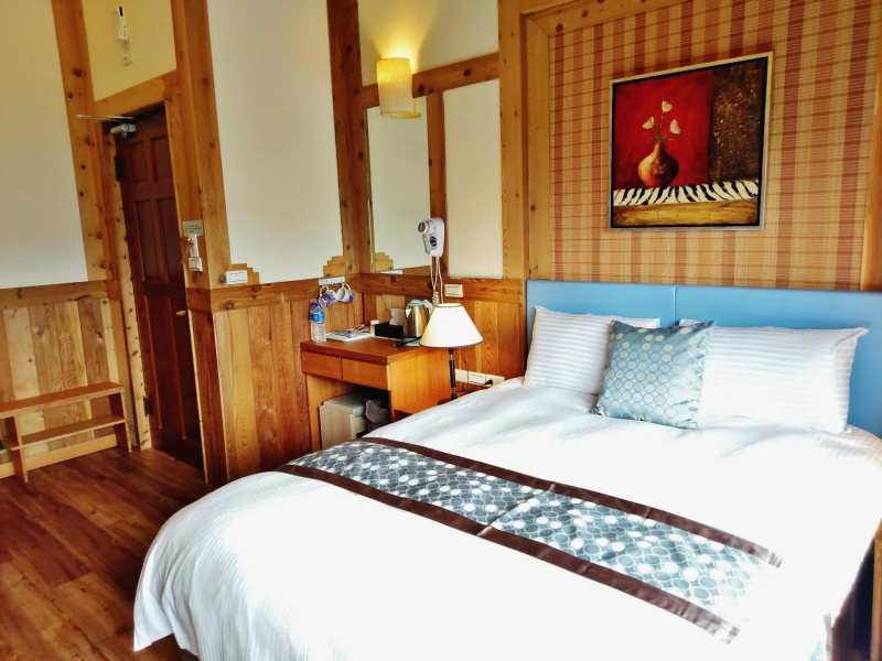 Shiyai Taoyuan B & B