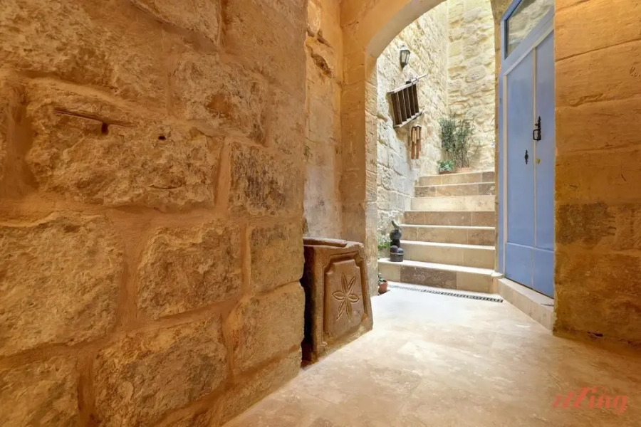 Deluxe Studio in a 900 yr old Luxury Home - 1