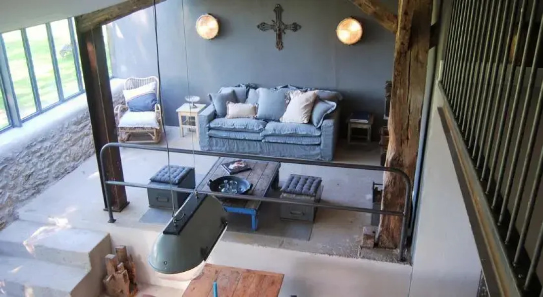 Bassiviere Barn Chic