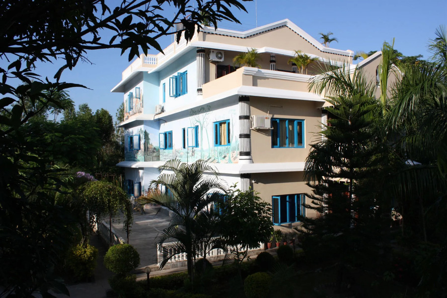 Hotel Parkside & Swimming Pool-Between Greenery and Azure ,Your Perfect Retreat