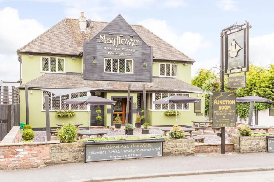 Mayflower bar, eatery & Boutique Inn