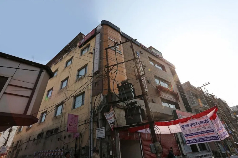 OYO 4926 Hotel Le central