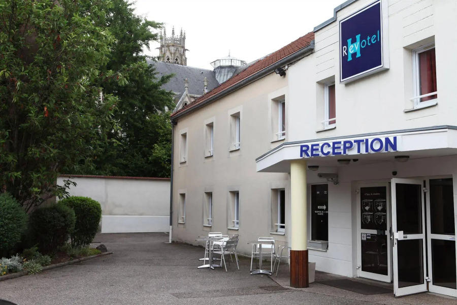 Hôtel REVOTEL