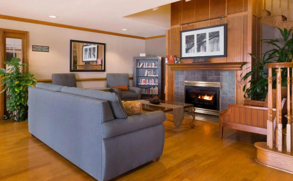 Country Inn & Suites by Radisson, Burlington (Elon), NC