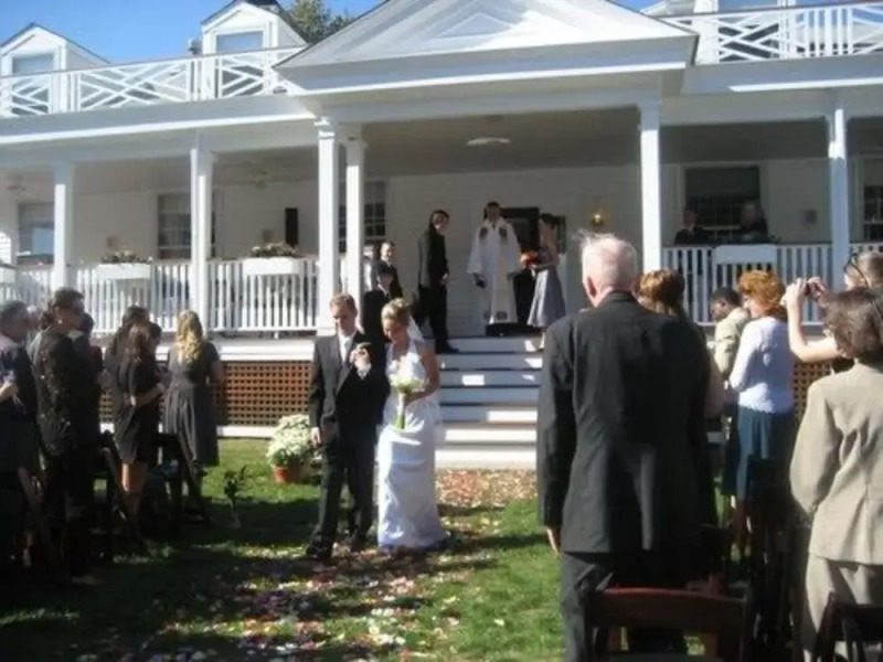 Captain Stannard House Bed and Breakfast Country Inn