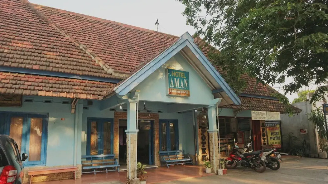 OYO Life 1972 Aman Family Inn Syariah