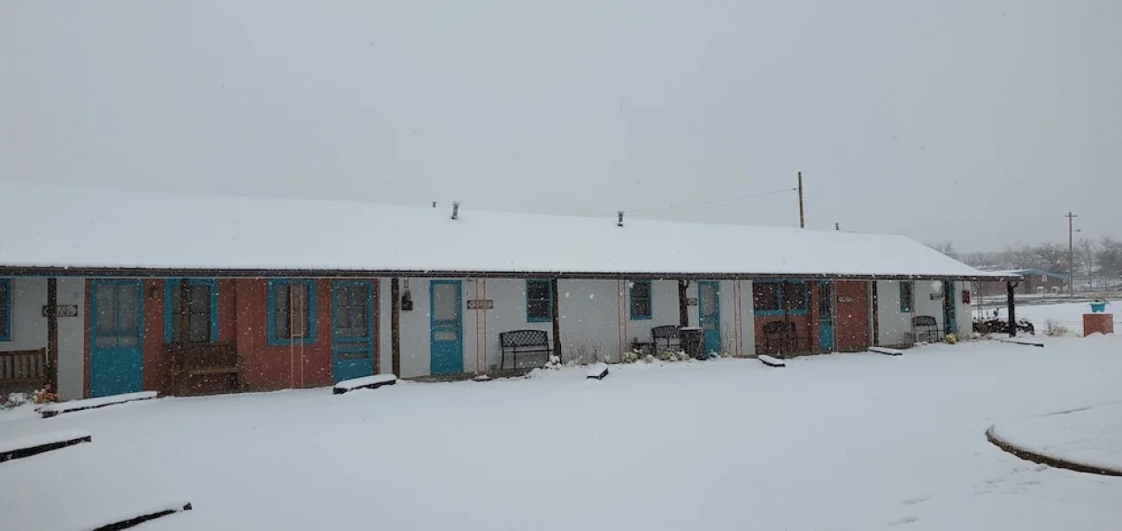 Hikers Cimarron Inn & RV Park LLC