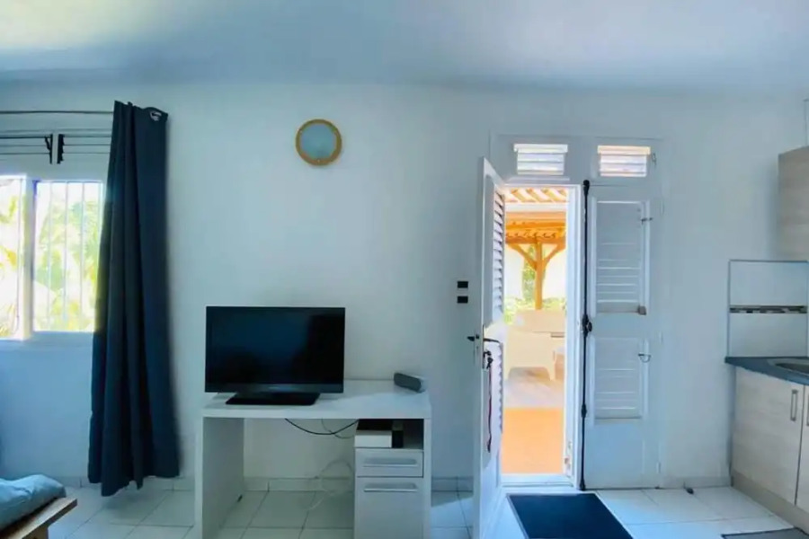 Studio in Schoelcher, with Enclosed Garden And Wifi - 500 M From the Beach