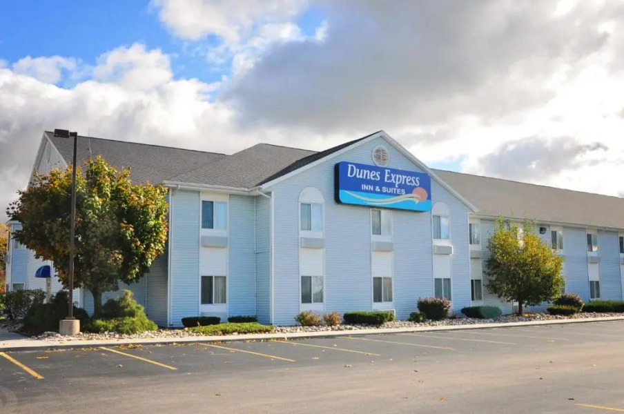 Dunes Express Inn & Suites