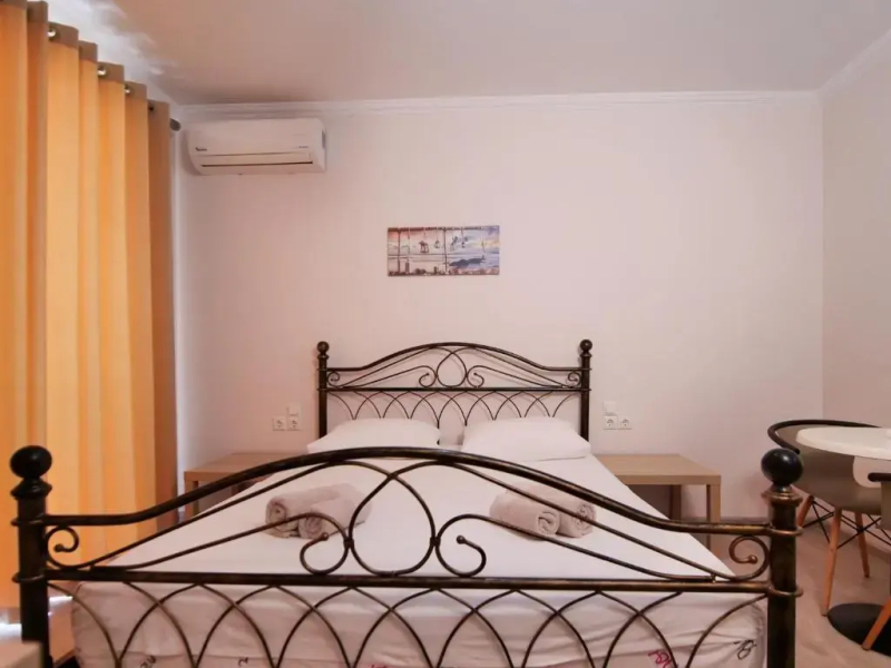 Vironas Rooms