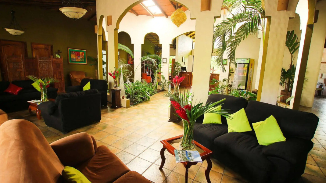 Mountain Paradise Hotel