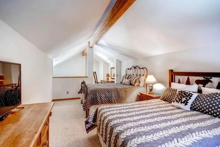 Gold Flake by RedAwning