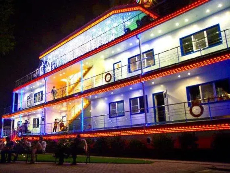 Элит Кроус Яхт-Клуб