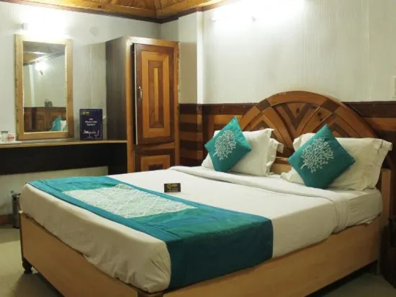 OYO Premium Near Zoo Nainital