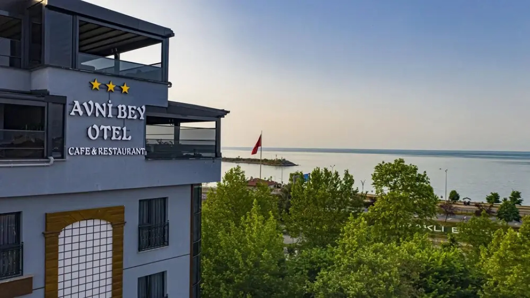 Avni Bey Otel