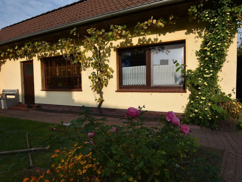 Comfy Bungalow in Alt Farpen With Terrace