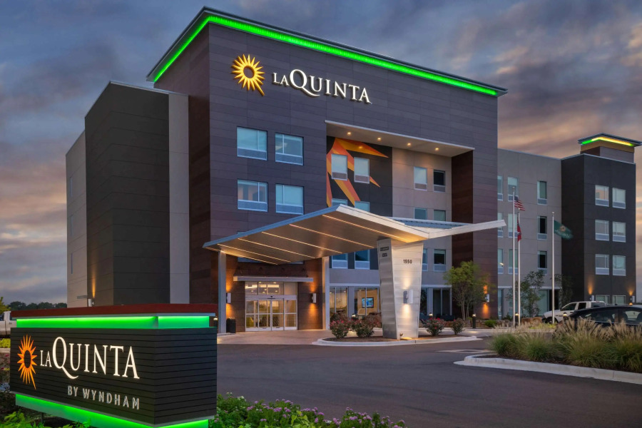 La Quinta Inn And Suites By Wyndham West Memphis