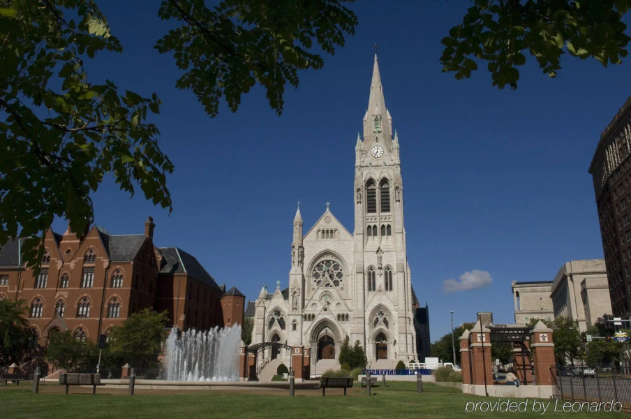 Forest Park Hotel by MDR