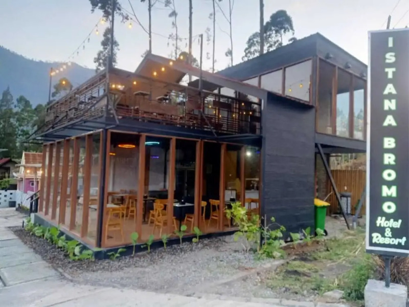 Istana Bromo Resort and Resto