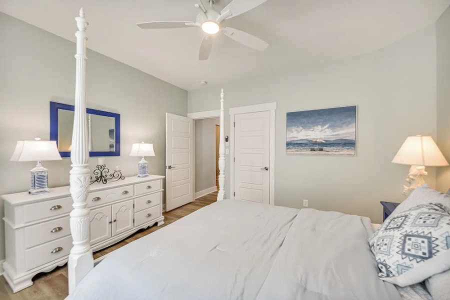 Cape Charles Home: Private Pier & Beach-front Deck