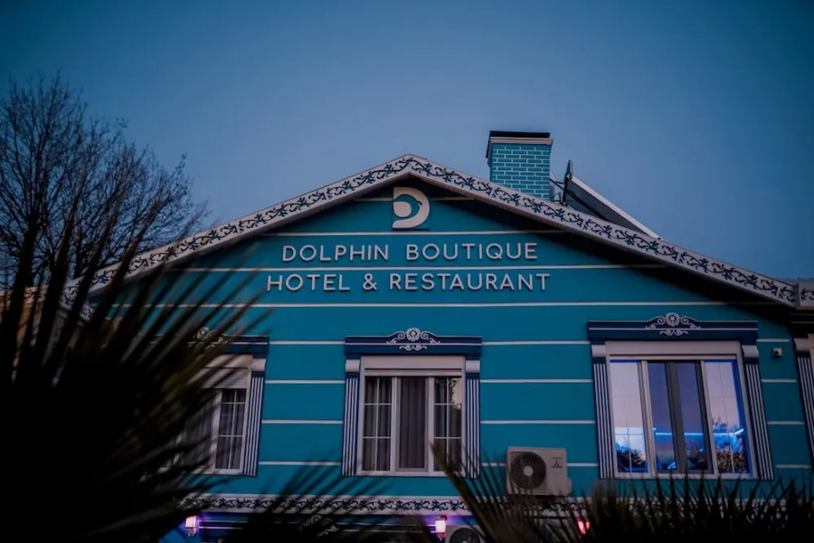Dolphin Boutique Hotel & Restaurant