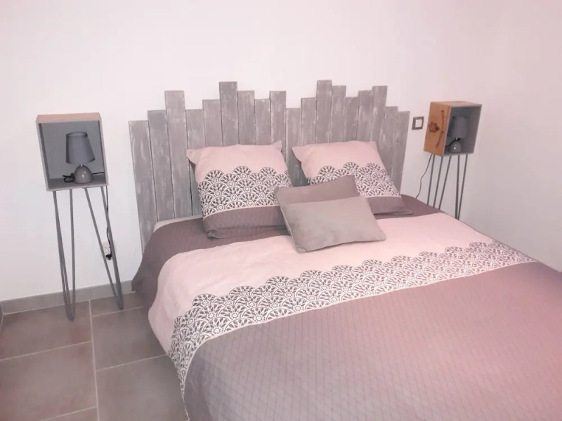 A 2 pas des vignes numero 7