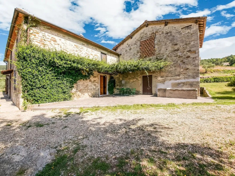 Charming Holiday Home in Pontassieve With Swimming Pool