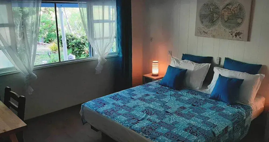 Moana Breeze Eco Lodge