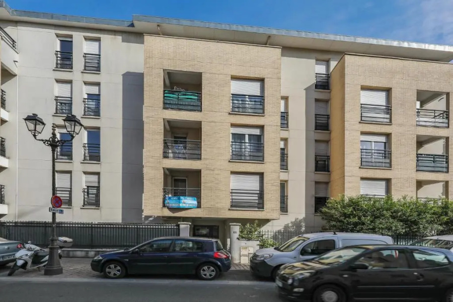 Chic and spacious apart with parking