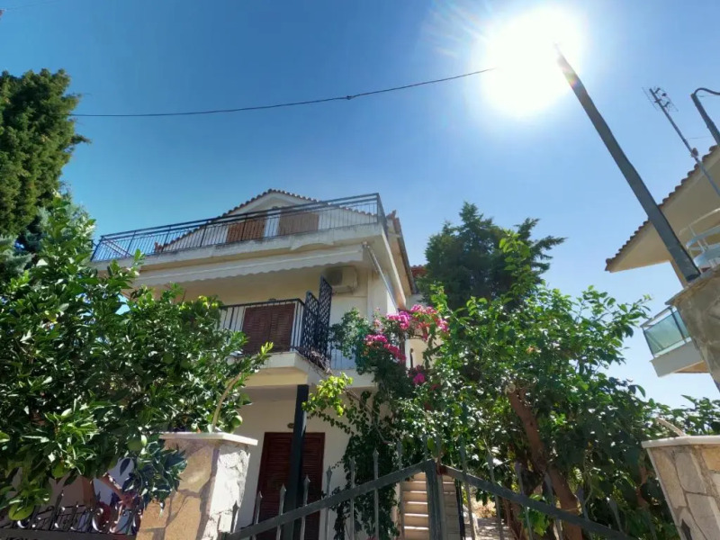 Cozy apartment 20m from the sea