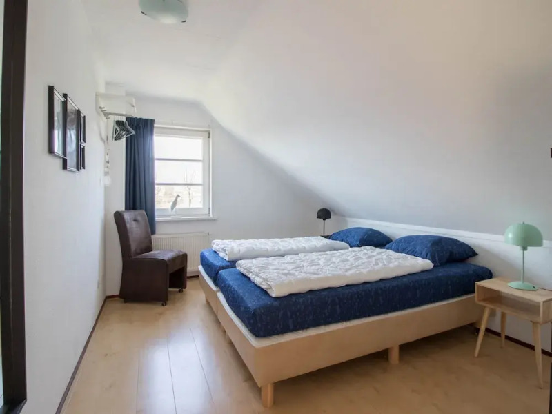 Thatched Villa by Ijsselmeer