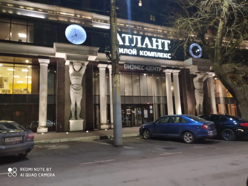 День и ночь на улице Средне-Московская