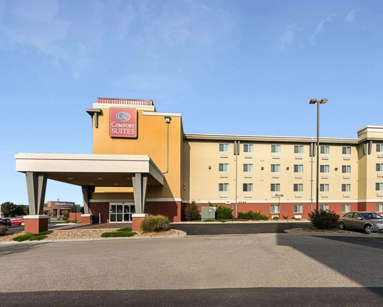 Comfort Suites Airport