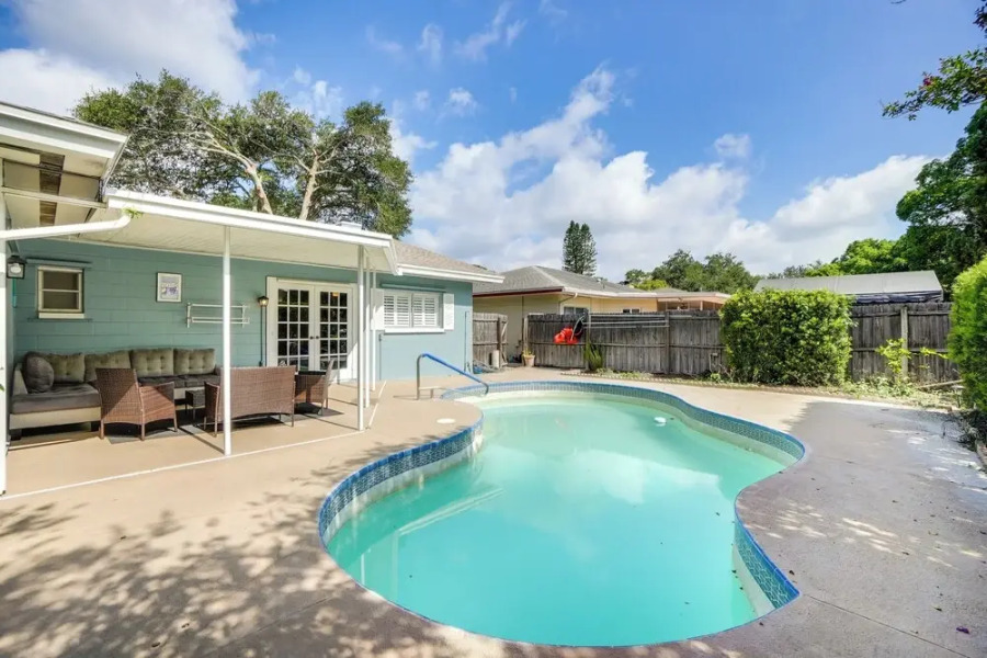 Near Busch Gardens: Sunny Florida Retreat w/ Pool!