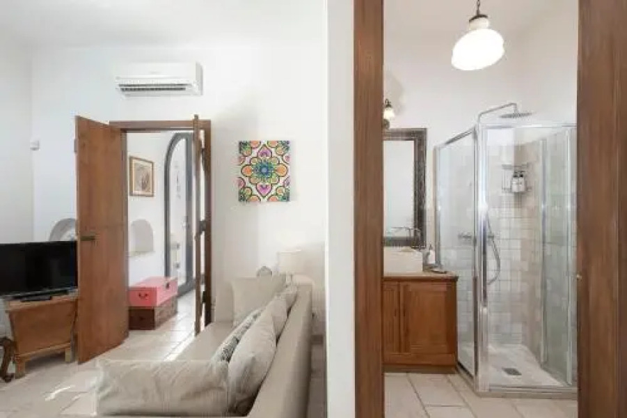 Cisternino Villa in Olive Groove