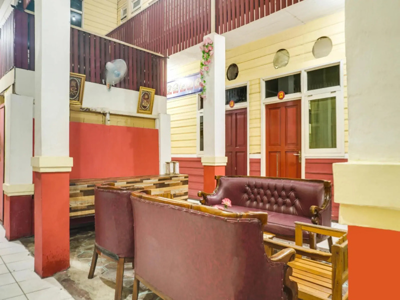 SPOT ON 91833 Hotel Anggrek Daqu Syariah Kapuas