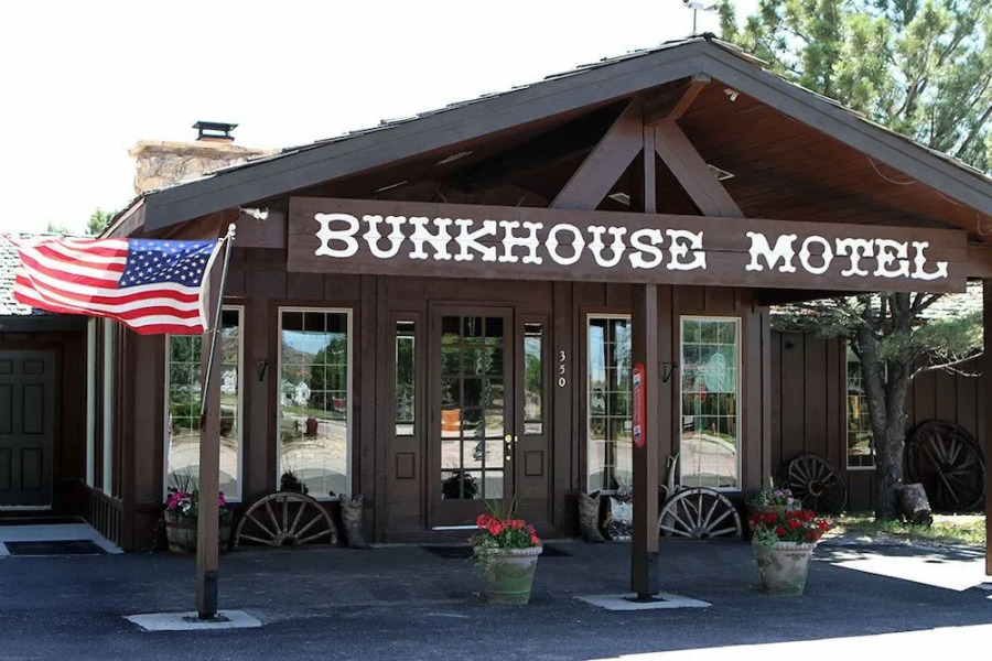 Bunkhouse Motel