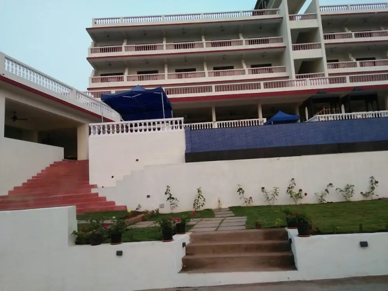 Capital O 12343 Aarya Boulevard