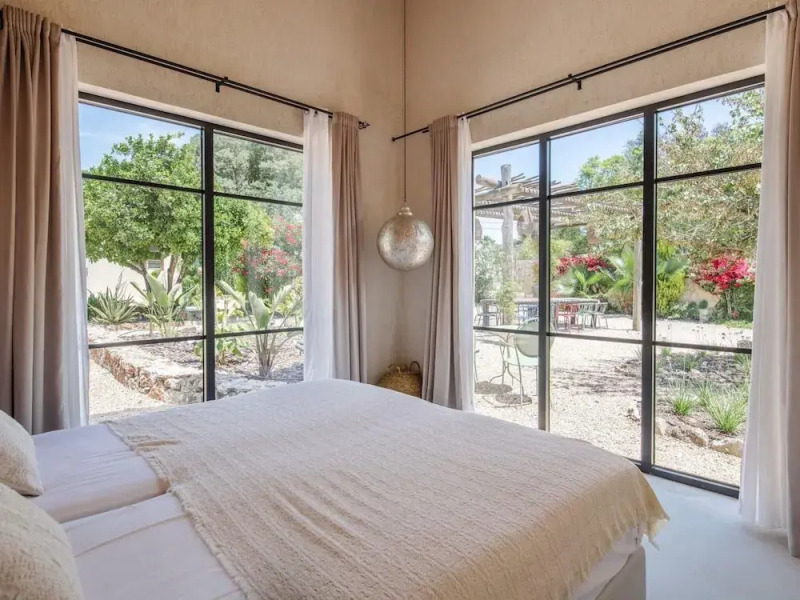 Lavish Villa With Private Pool