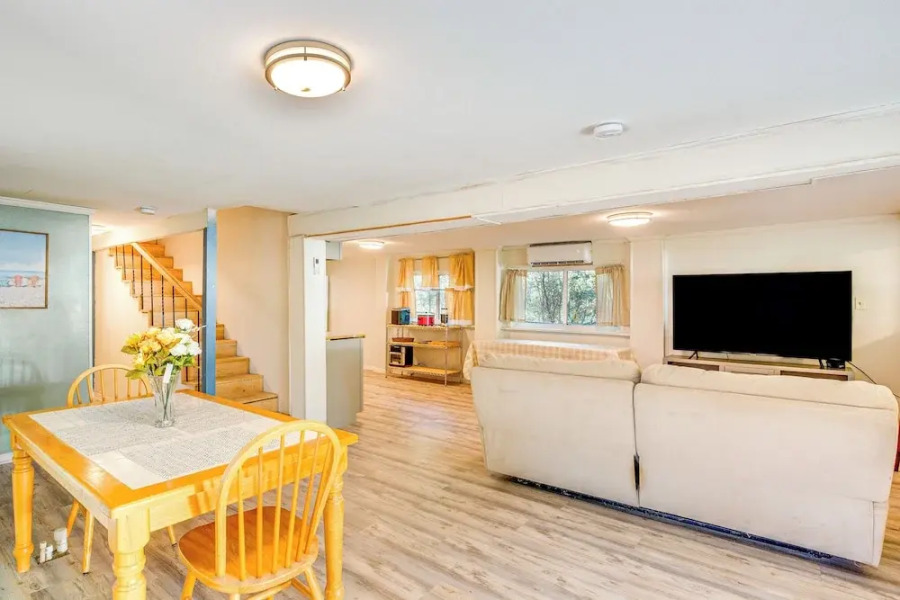 Cedar Creek Reservoir Retreat w/ Fire Pit + Deck!