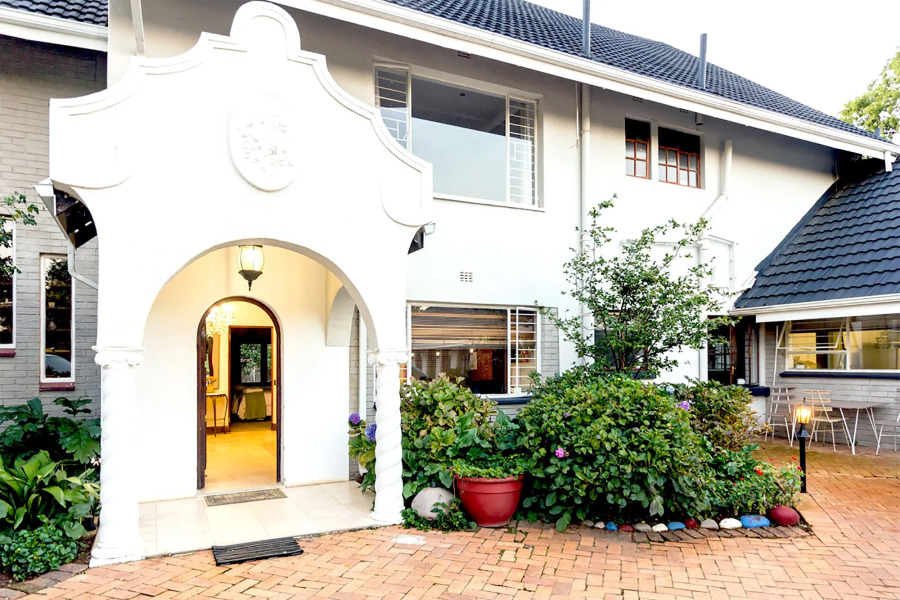 OR Tambo Guest House