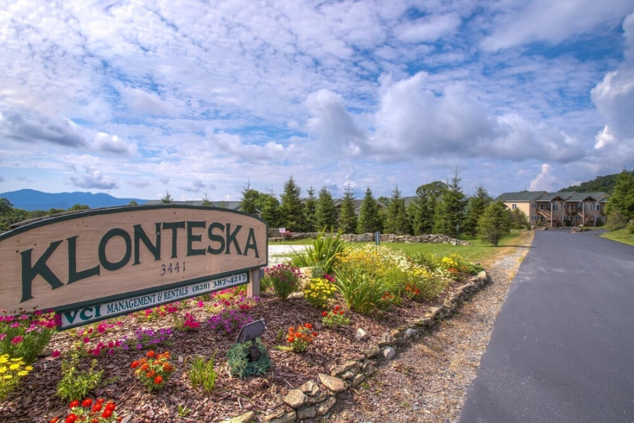 VCI - Klonteska Condominiums #D4