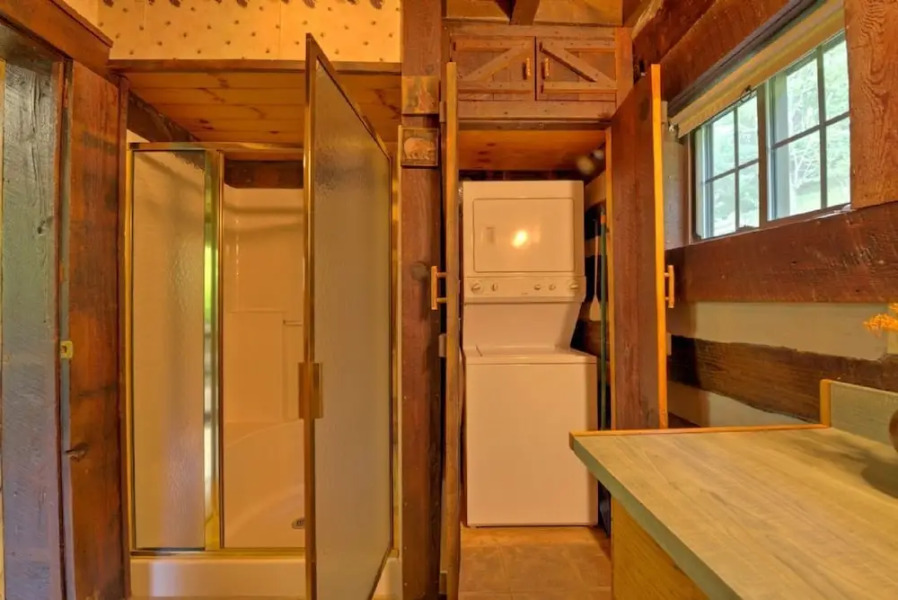 Lone Pine Lodge - 2 Br Cabin