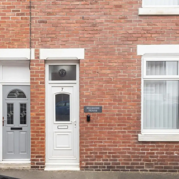 Host Stay Milbanke House