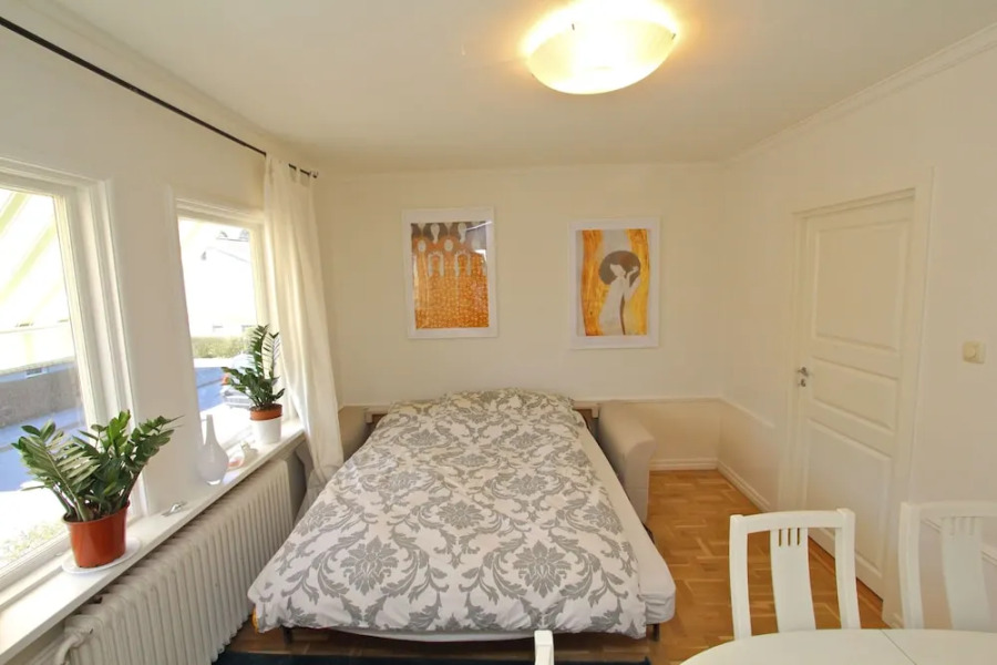 The Sundeck-a romantic apt in Tallkrogen