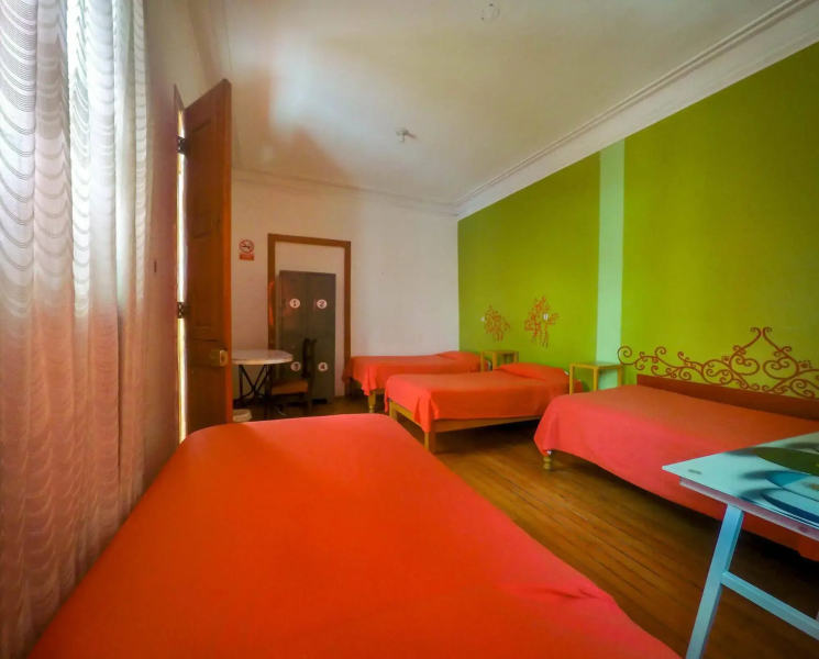 Mercaderes Backpackers