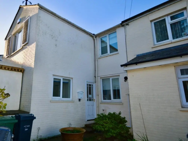 1 Kings Close a Superb Coastal Retreat